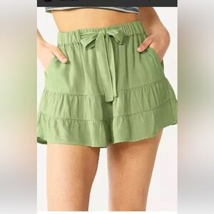 SO  Juniors High Rise Tiered Ruffle Hem Tie-Waist Shorts  Green Color Size XL